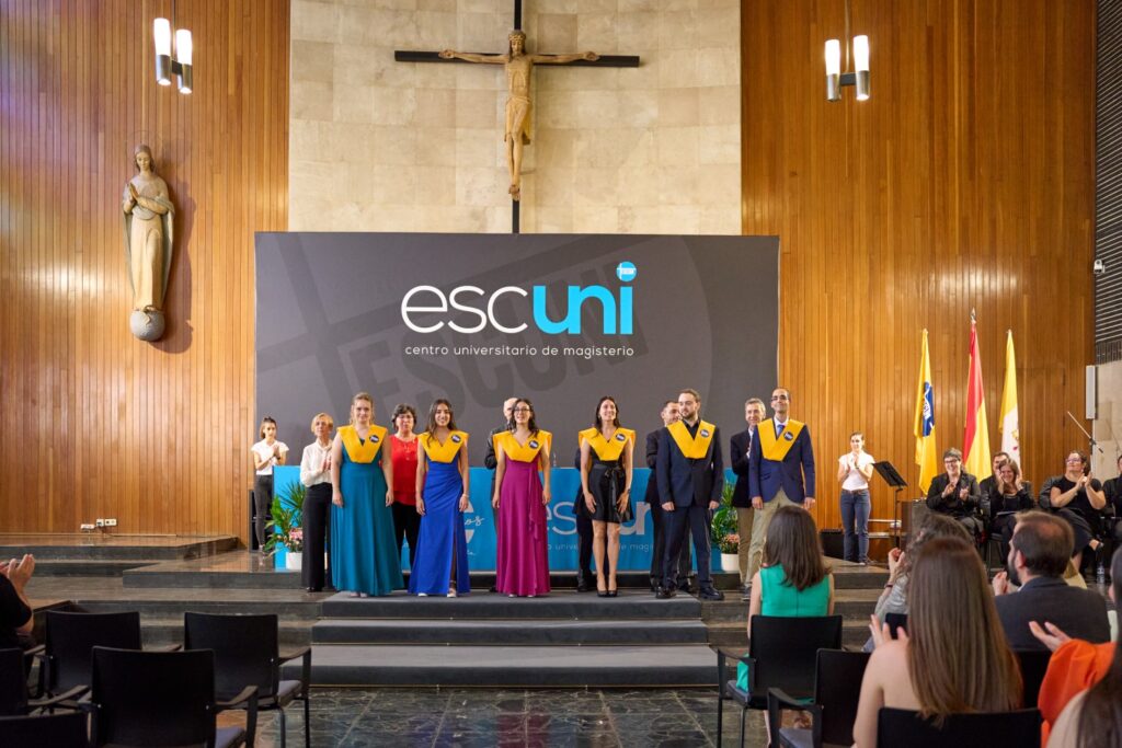 Graduación de Magisterio en Educación Primaria y de Doble Grado 2023