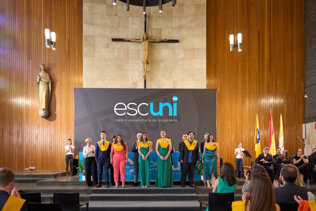 Graduación de Magisterio en Educación Primaria y de Doble Grado 2023