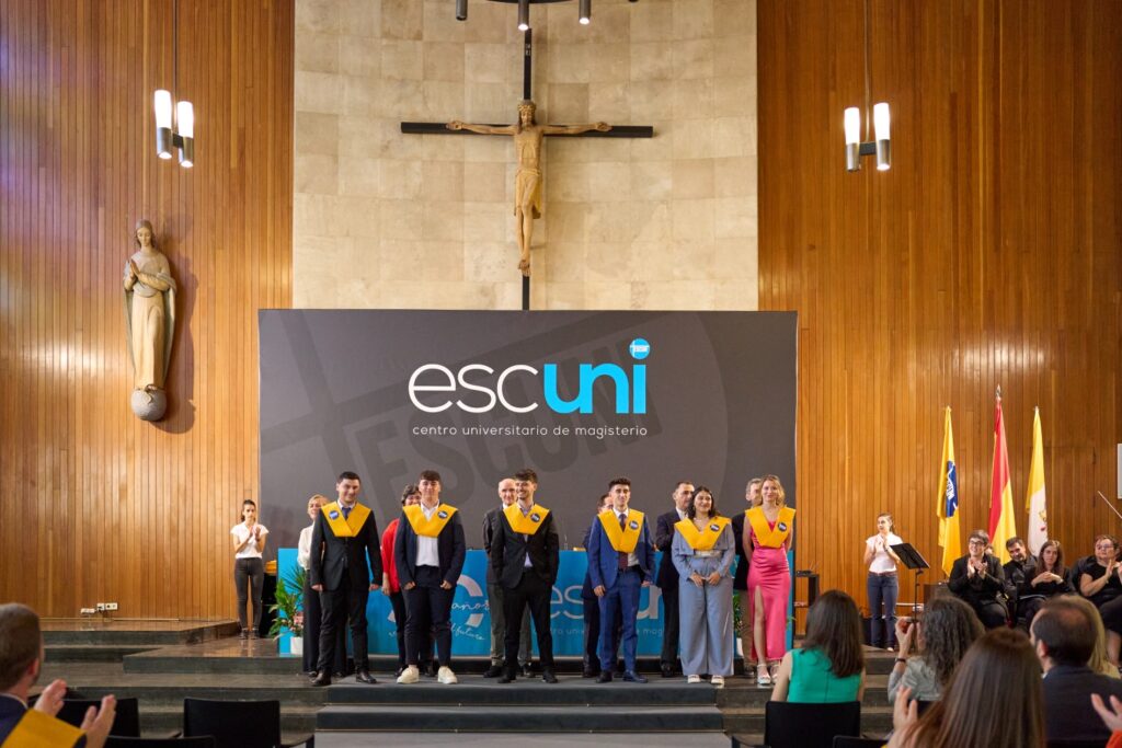 Graduación de Magisterio en Educación Primaria y de Doble Grado 2023