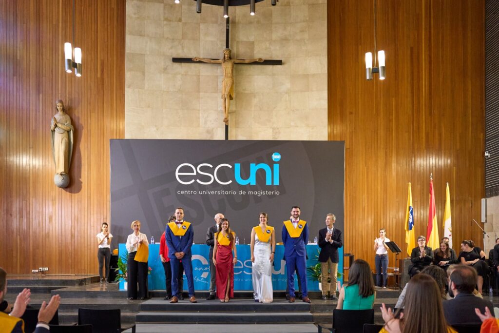 Graduación de Magisterio en Educación Primaria y de Doble Grado 2023