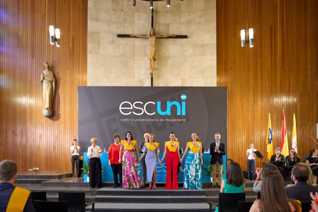 Graduación de Magisterio en Educación Primaria y de Doble Grado 2023