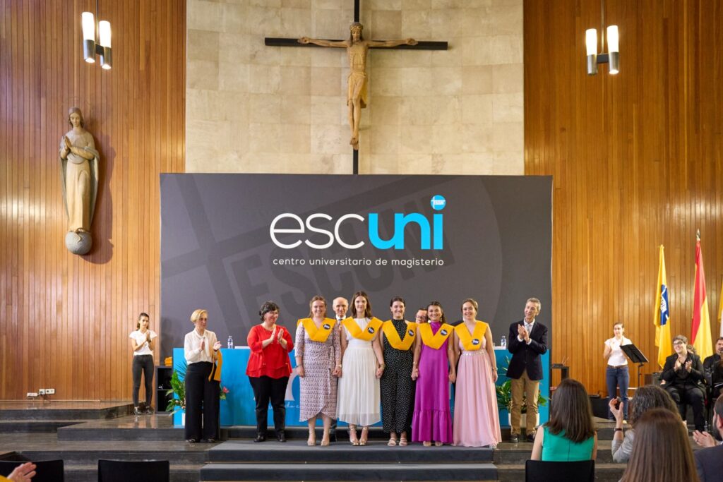 Graduación de Magisterio en Educación Primaria y de Doble Grado 2023