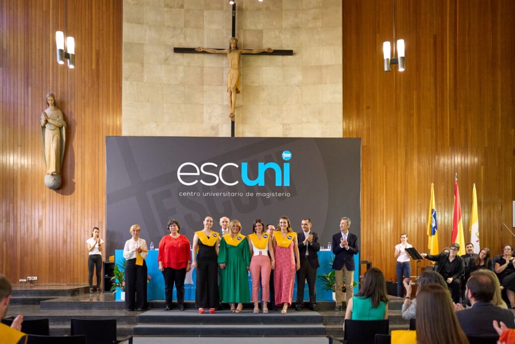 Graduación de Magisterio en Educación Primaria y de Doble Grado 2023