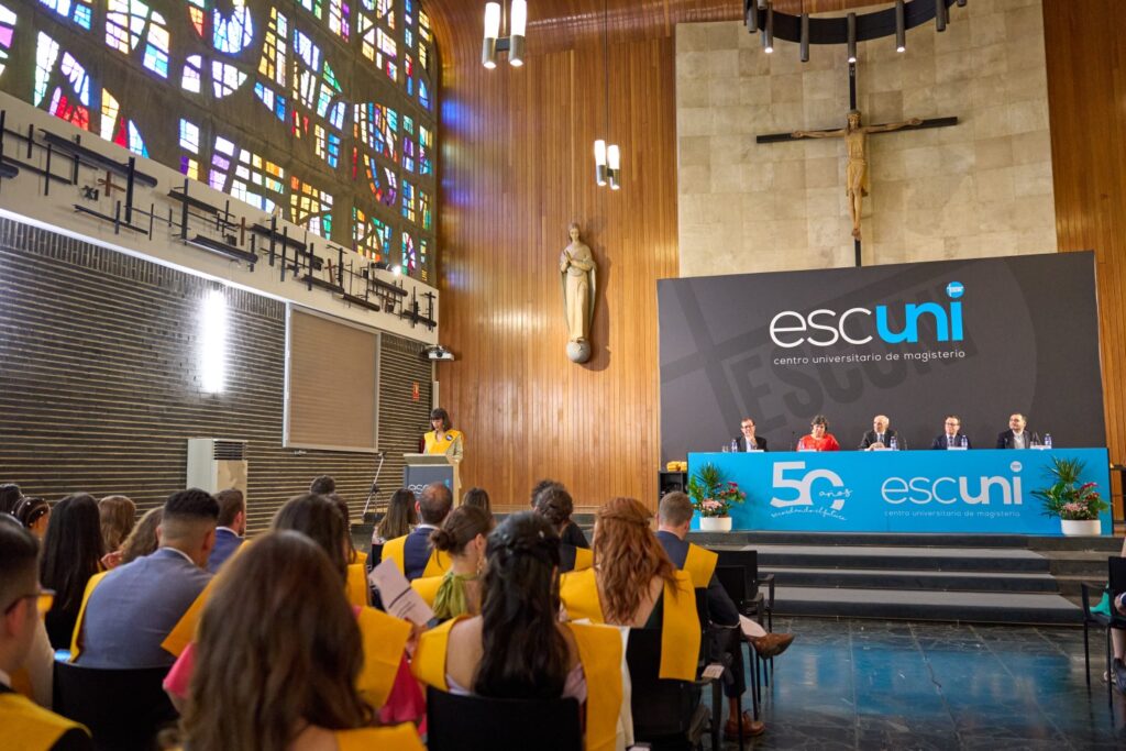 Graduación de Magisterio en Educación Primaria y de Doble Grado 2023