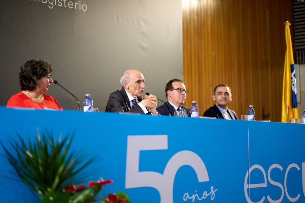 Graduación de Magisterio en Educación Primaria y de Doble Grado 2023